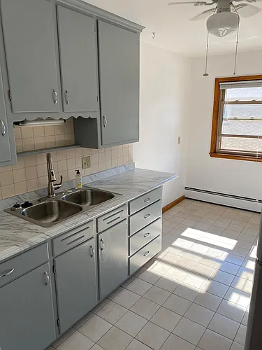 525 Oak St #4 Photo 1