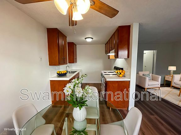 5th image of 308 W Queen St APT 8