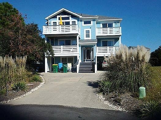 2nd image of 877 Amber Ct