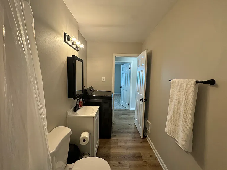 2831 Palm Dr #1 — Photo 8