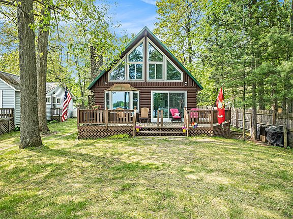 2nd image of 1142 Wolf Lake Dr