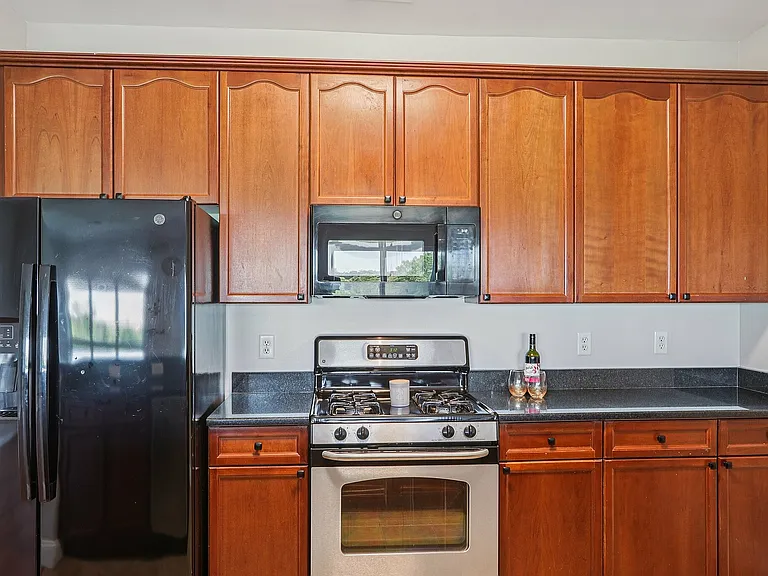 18-web-or-mls-Pawtucket Blvd-S2407-018