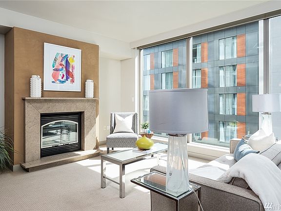5th image of 10650 NE 9th Pl Unit 820