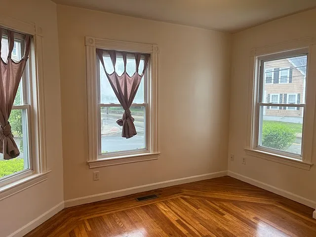 366 Pleasant St #1 — Photo 22