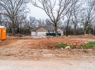 9266 S Pleasant Valley Rd, Gentry, AR 72734