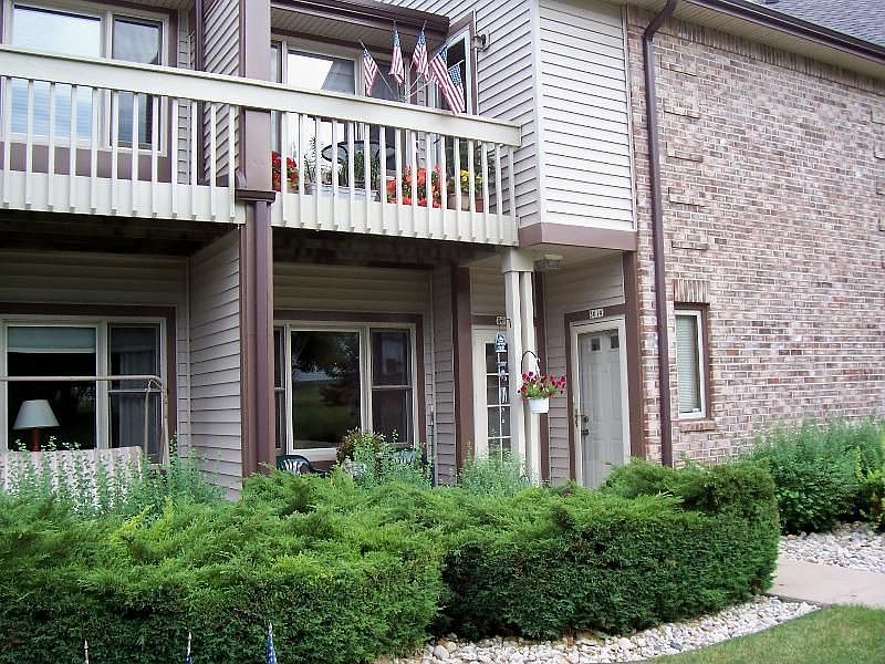 1st image of 3610 W Rawson Ave #3610