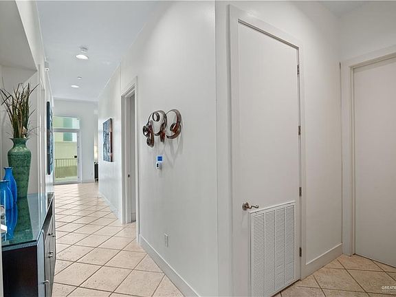 3rd image of 310 Padre Blvd Unit 201