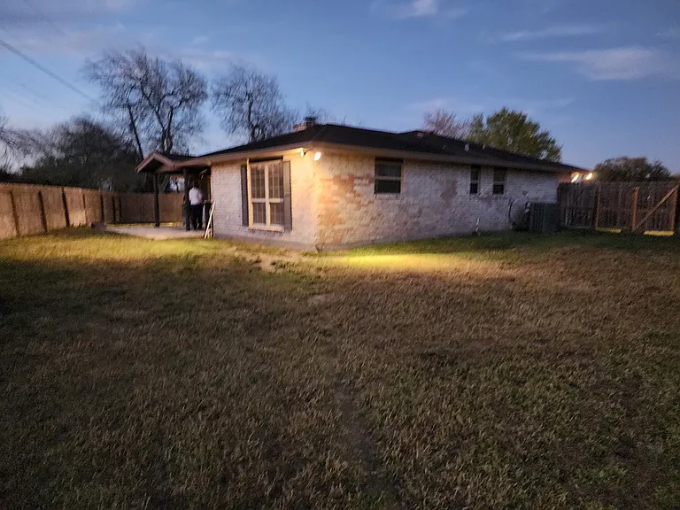 1911 S Park Dr — Photo 19