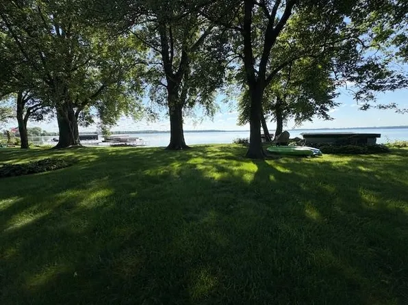 3407-3409 Stoney Crest Rd, Mc Farland, WI 53558