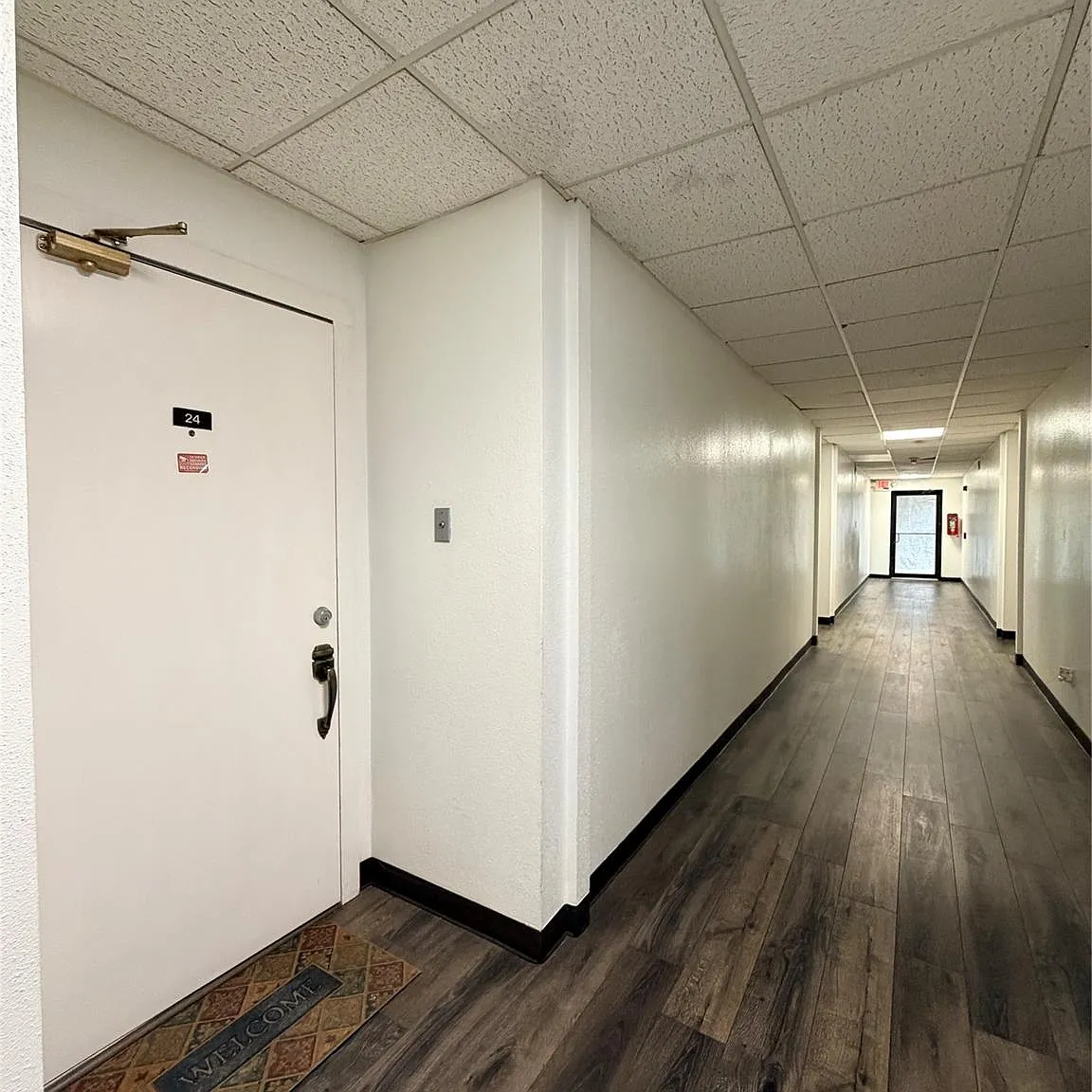 2 bed, 1.5 bath, 950 sqft, $1,200 — Photo 2