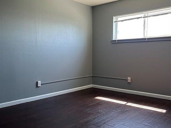 5th image of 1407 Carroll Oliver Way #10