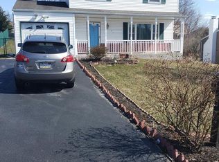 457 Springhouse Rd, Harrisburg, PA 17111