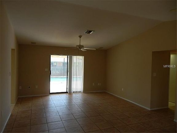 4th image of 23175 Blackwell Ave