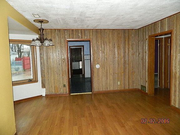 3rd image of 12744 S Throop St