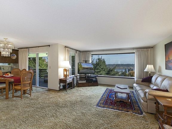 4th image of 5809 28th Ave NW #5811