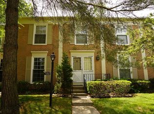 1355 Autumn Ln #1, Rochester Hills, MI 48306