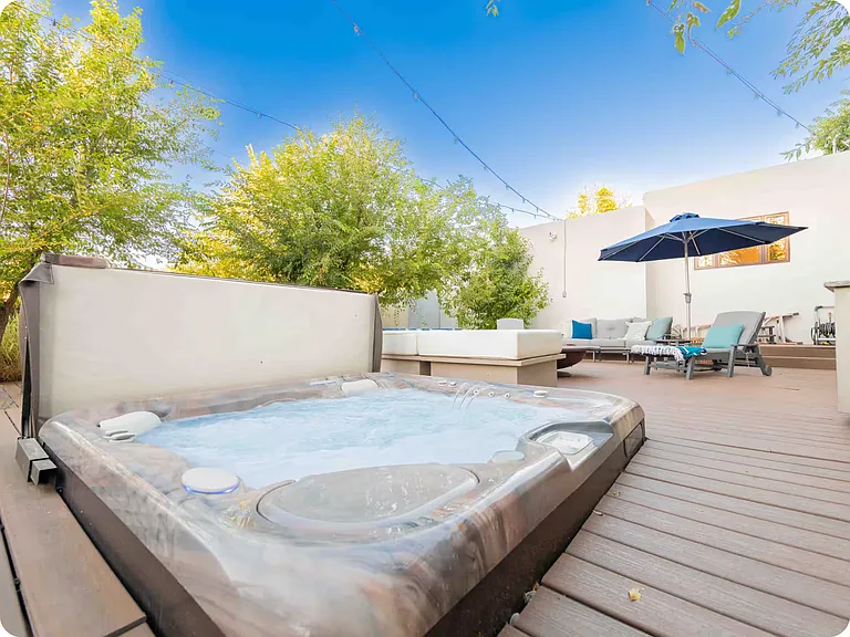1202 Don Gaspar Ave — Photo 18