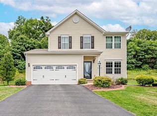 11821 Beacon Dr, North Huntingdon, PA 15642