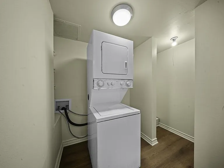 208 E Starr Ave #1 — Photo 7