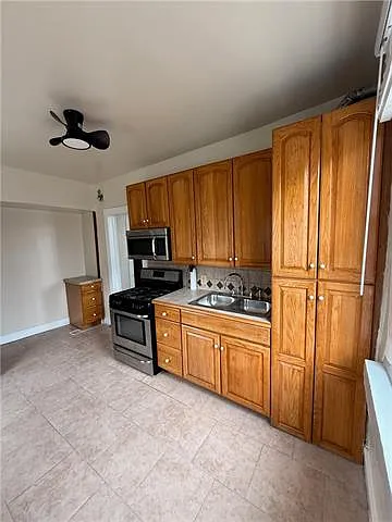 1908 Dauphine St #2B — Photo 18