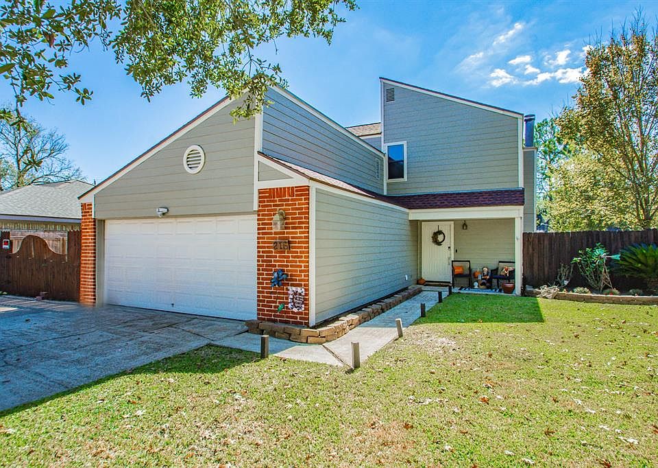 2nd image of 216 La Laja Dr