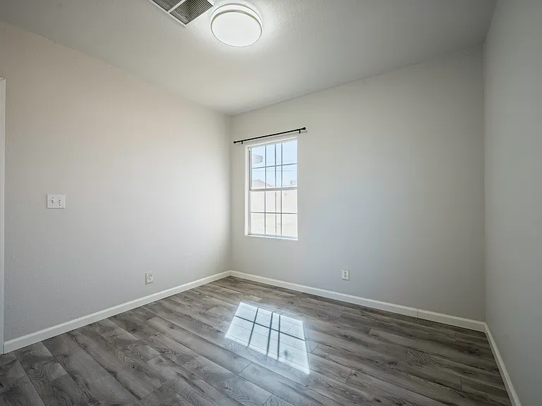 343 Tungsten Street Studio - For RENT - BEDROOM