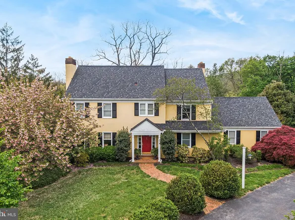 1895 Page Pl, Malvern, PA 19355