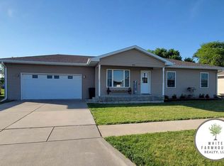804 Jaxon St, Wayne, NE 68787
