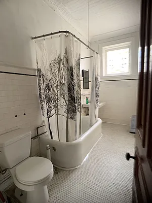 Rented by Citi Nest Group LLC | media 11