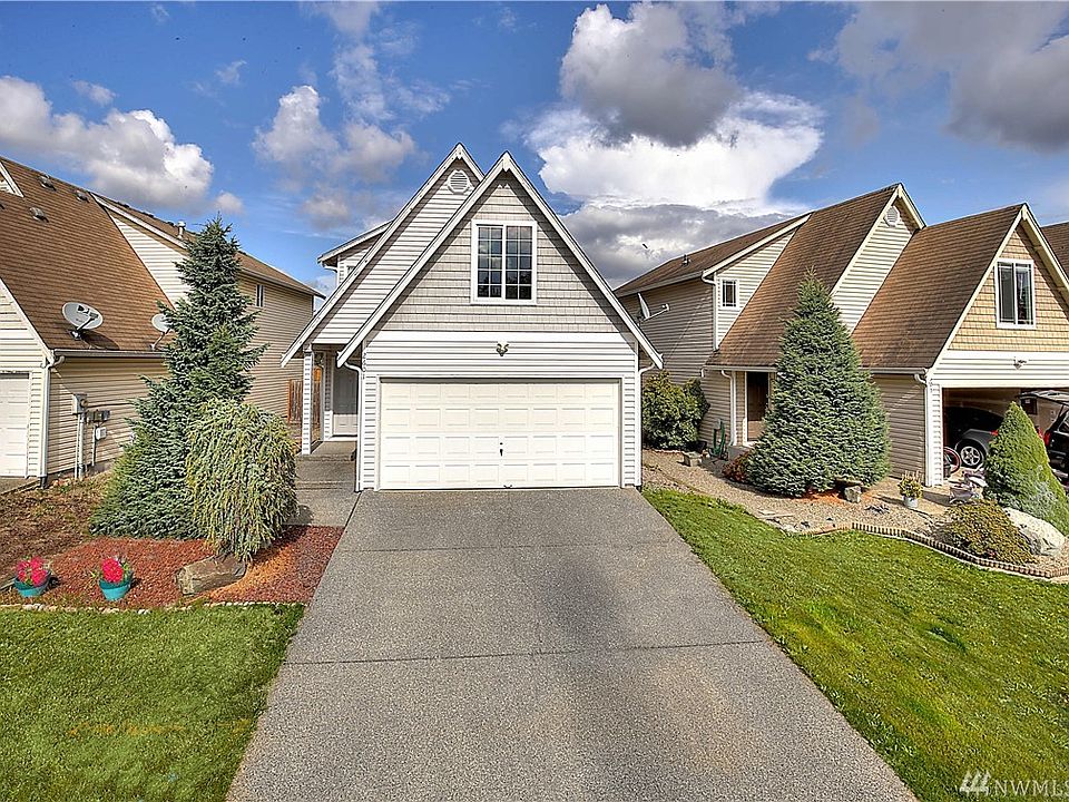 1st image of 2601 187th St E