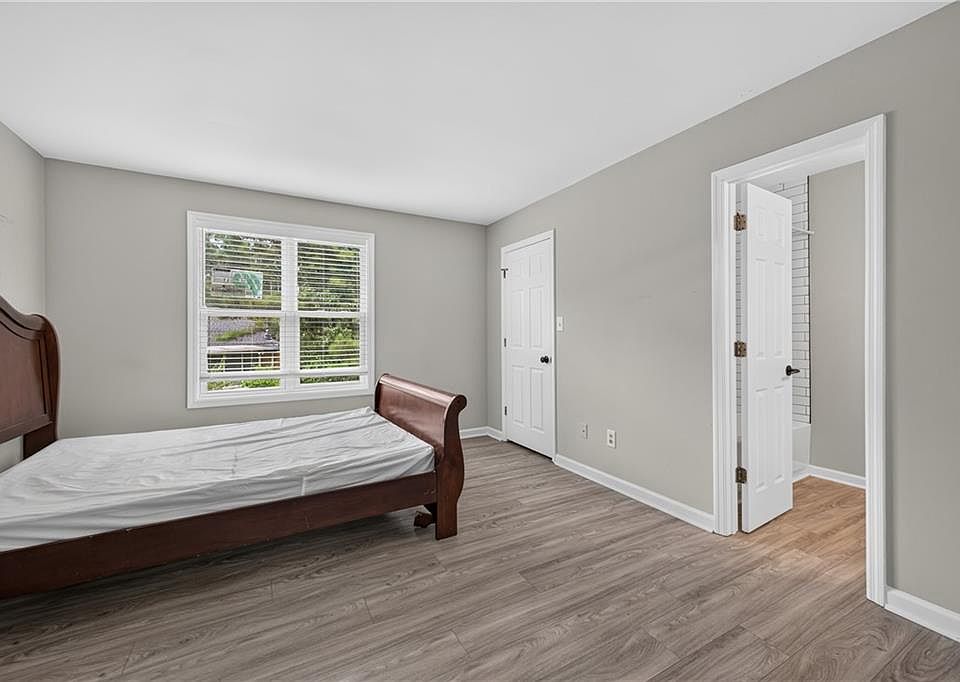 1st image of 7033 Panda Ln
