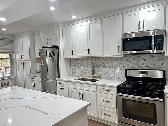 2nd image of 315 W 232nd St APT 4G