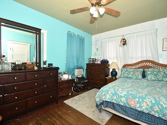 4th image of 3908 Bering St