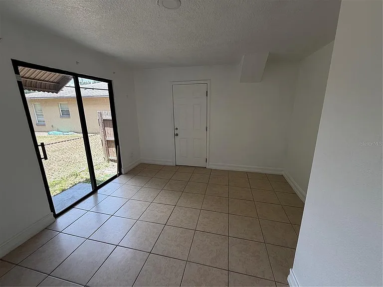 1130 Florence Ave — Photo 7