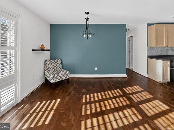 4th image of 1005 Chillum Rd APT 207