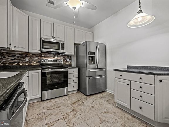 5th image of 7335 Brookview Rd Unit 104