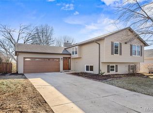 5 Woodland Ridge Ct, Saint Peters, MO 63376