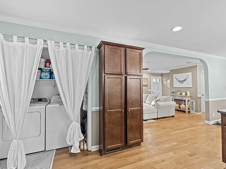 6109 Whittier Dr — Photo 15