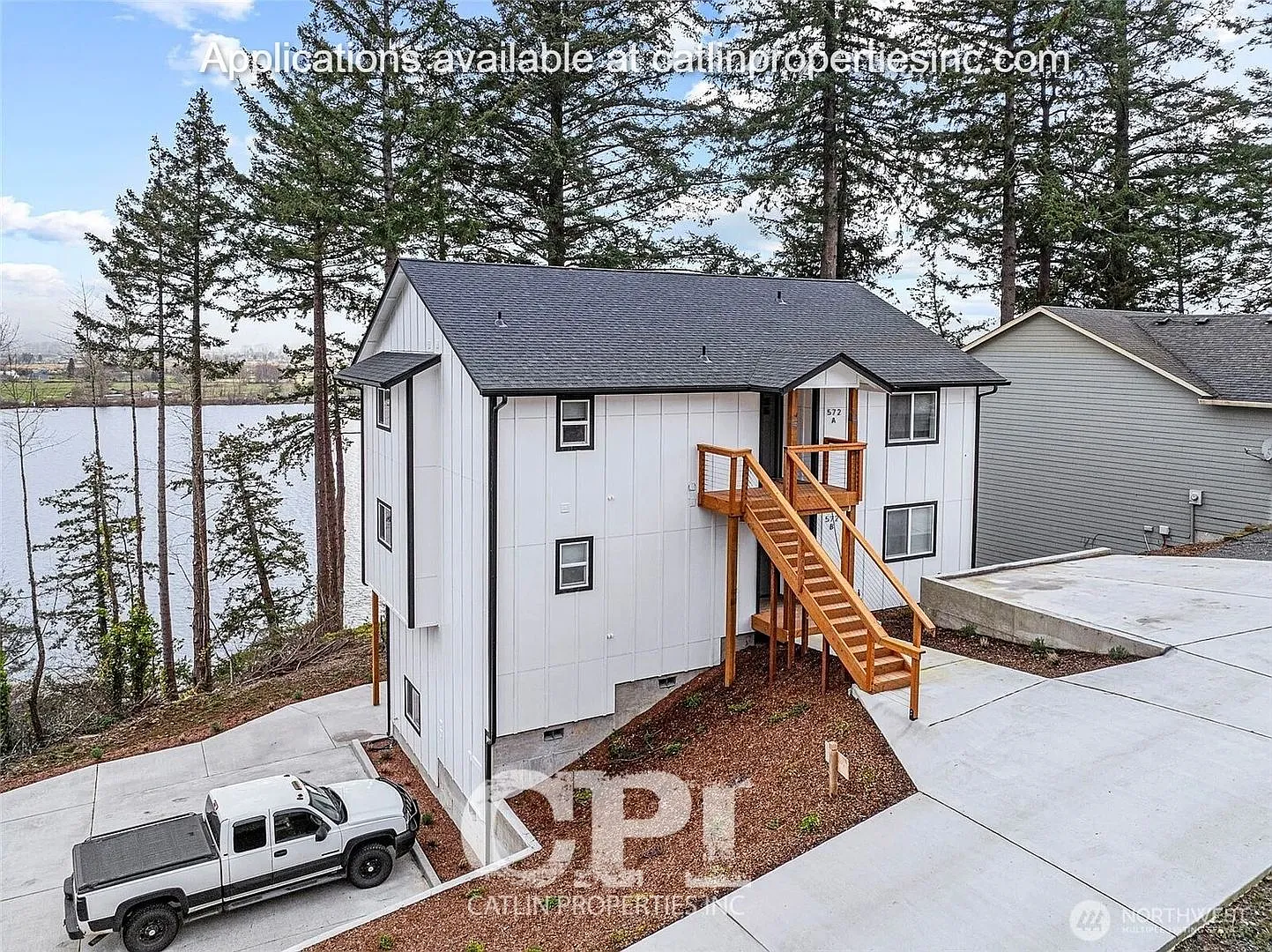 572 Columbia St. #C - Cathlamet, WA — Photo 3