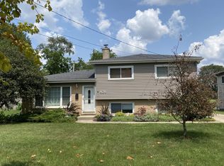 826 E Maple St, Lombard, IL 60148