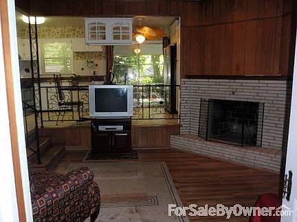 4th image of 1208 Flobert Dr