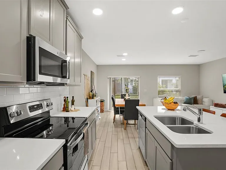 14913 Harvest St — Photo 9