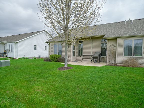 2nd image of 114 Katies Way #114