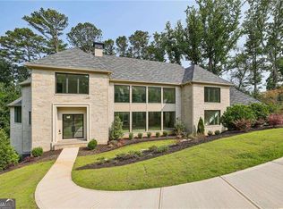 825 Kenry Ct, Atlanta, GA 30342