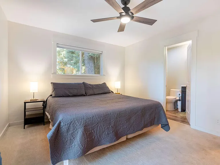 10990 Palisades Dr — Photo 15