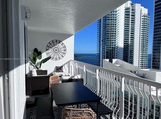 1200 Brickell Bay Dr APT 3219, Miami, FL 33131