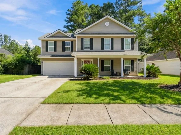 187 Blackstone Dr, Moncks Corner, SC 29461