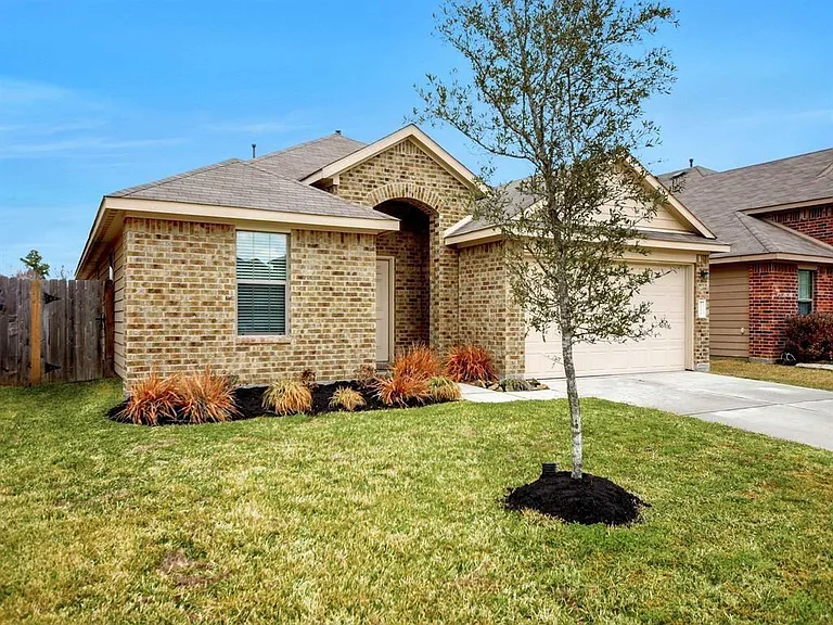 7238 Basque Country Dr — Photo 1