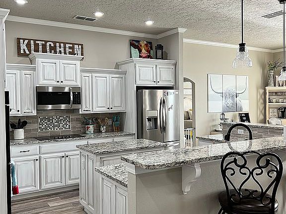 Custom granite & backsplash