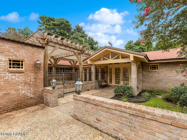 805 Loreauville Rd, New Iberia, LA 70563